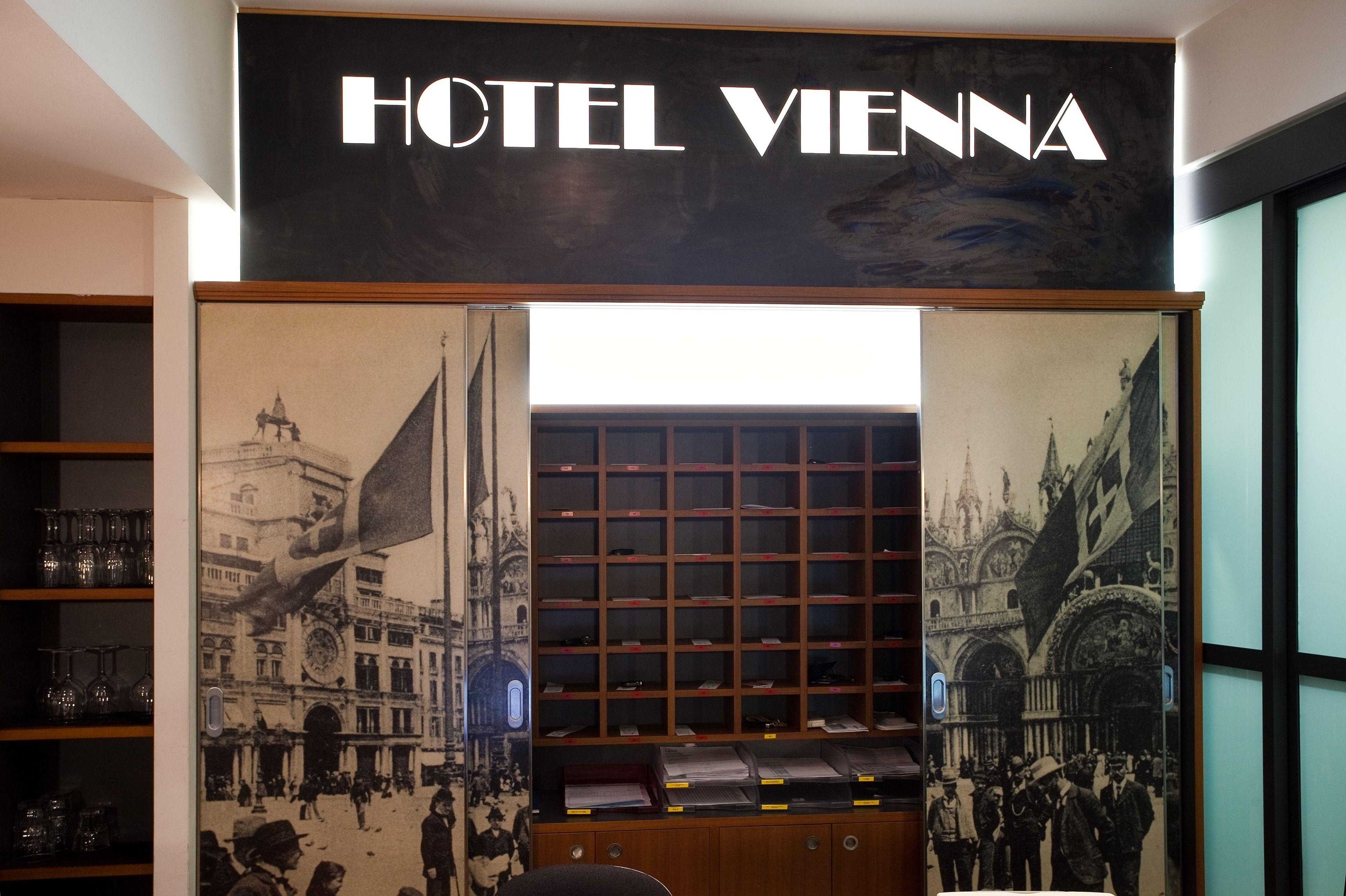 Vienna Hotel 3*
