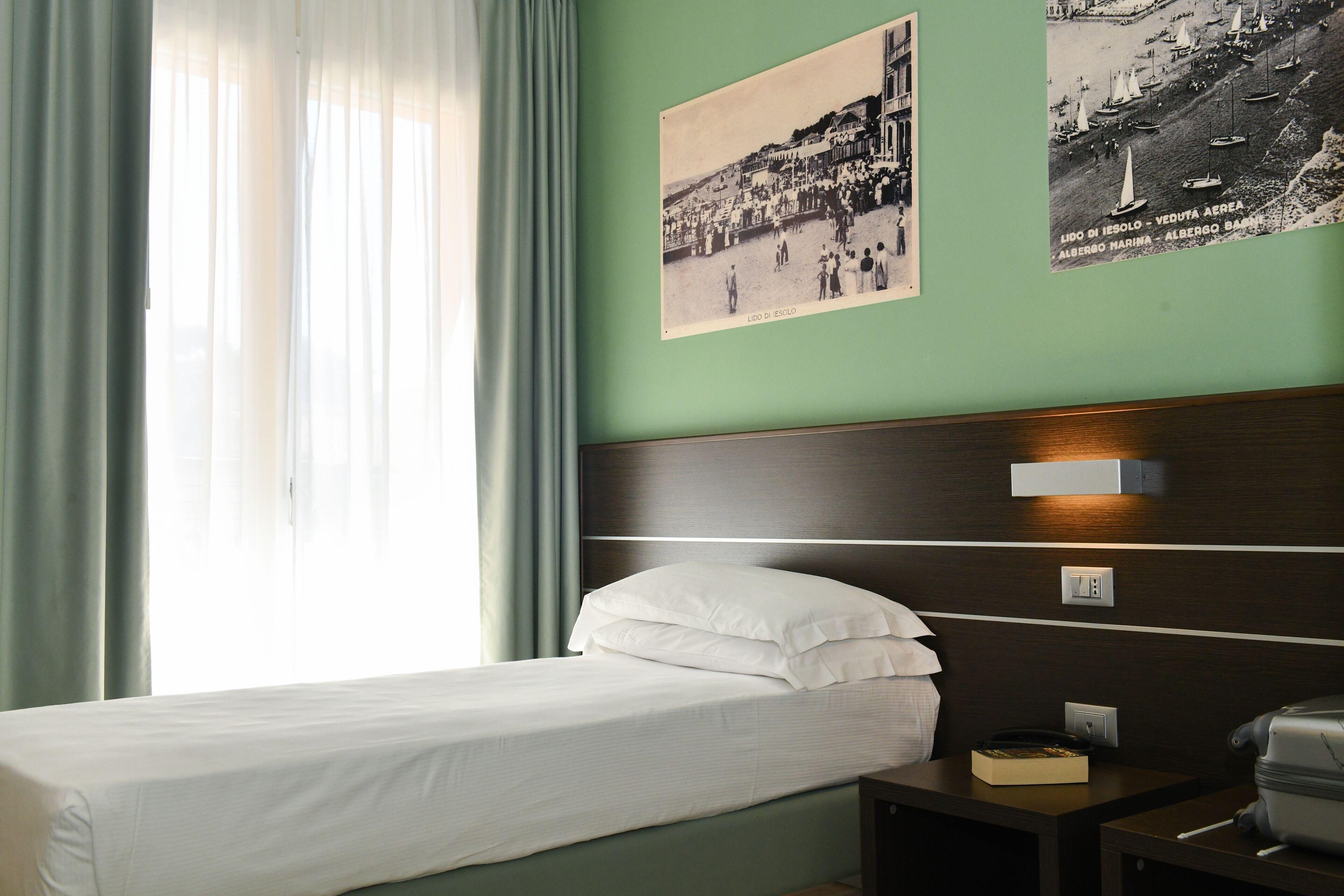 Vienna Hotel 3*