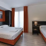 Vienna Hotel 3*