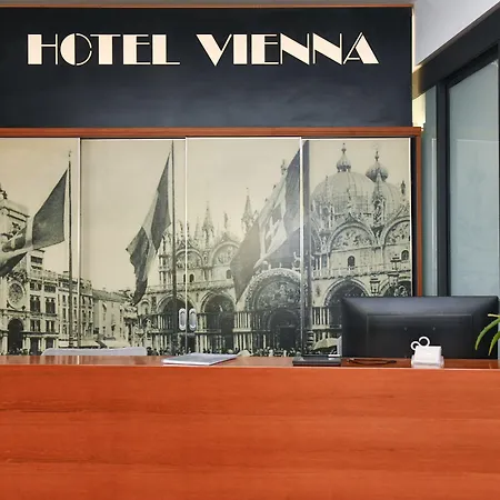 Vienna 3*