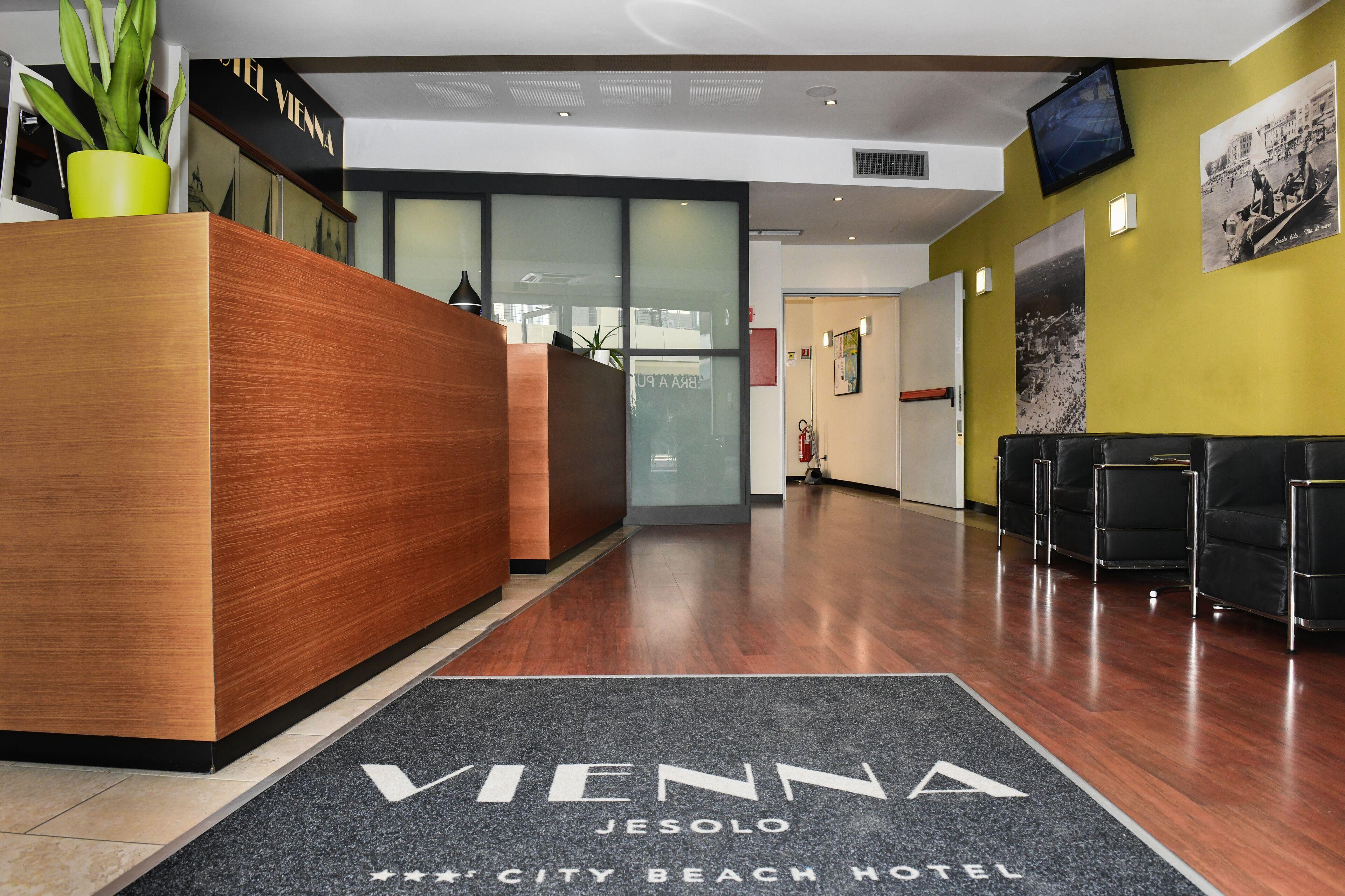 Vienna Hotel 3*