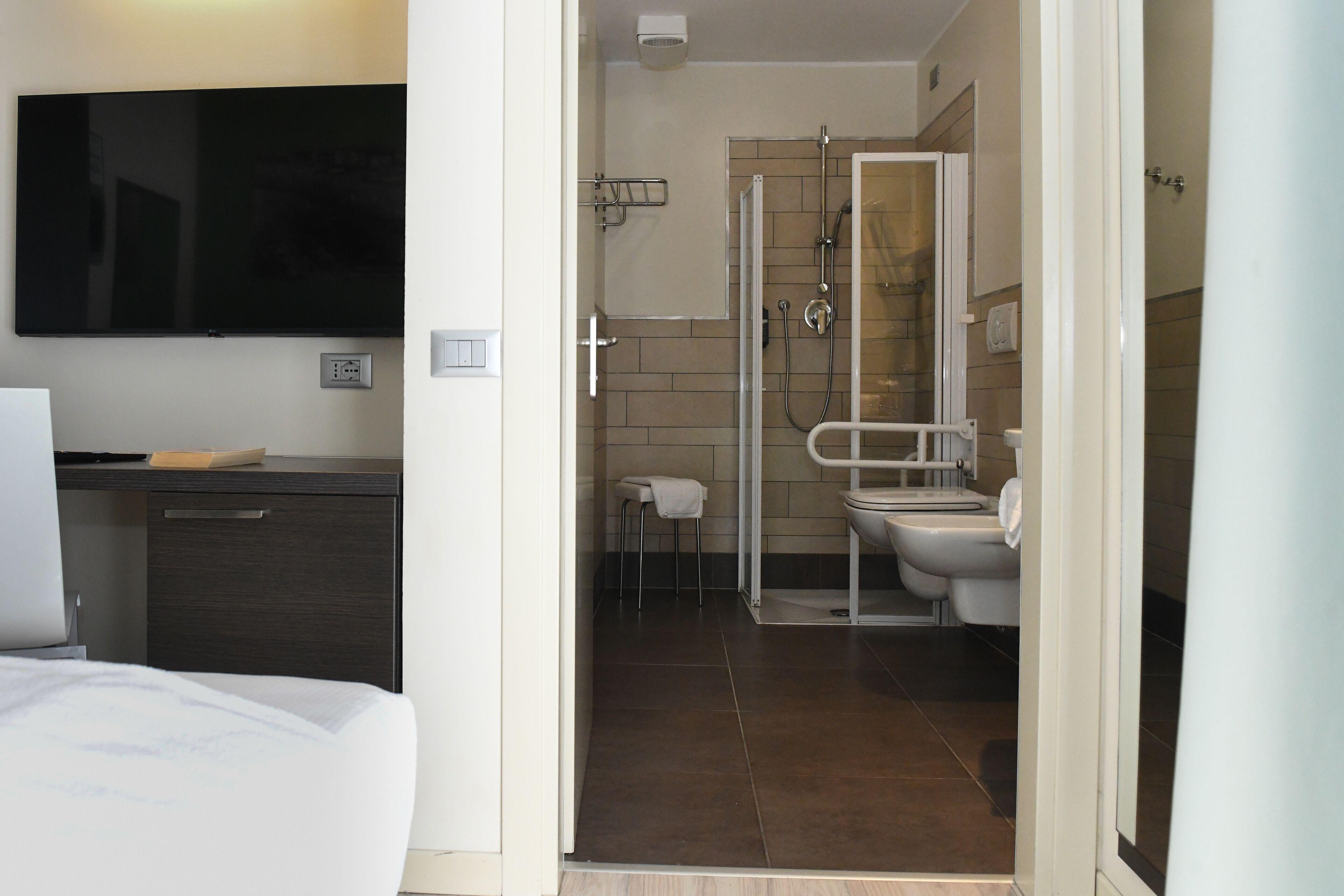 Vienna Hotel 3*